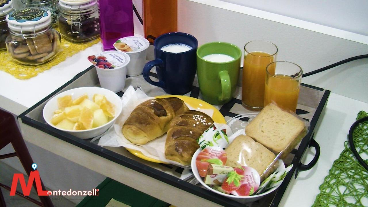 Montedonzelli B&B Napoli Bagian luar foto